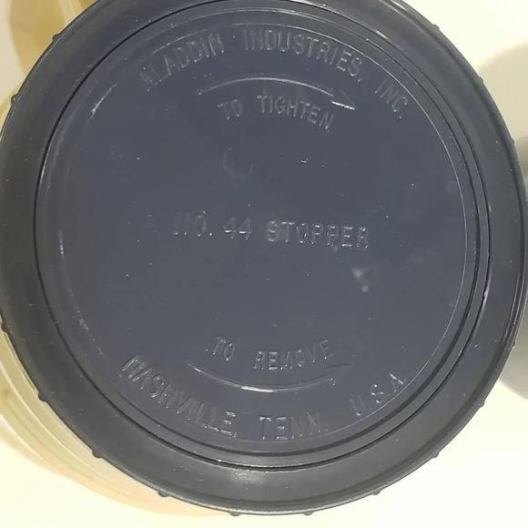 Vintage 1980s Aladdin Cream and Navy Blue Striped  Wide Mouth Thermos. - Picture 7 of 7